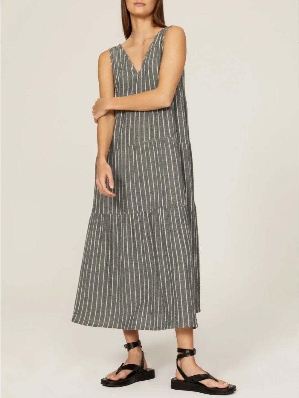 Marine Layer Corinne Tiered Striped Midi Dress V-Neck Gray White Size M EUC